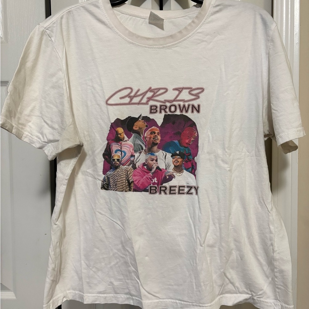 Used Women’s White Graphic T-Shirt with Chris Brown Design Size M